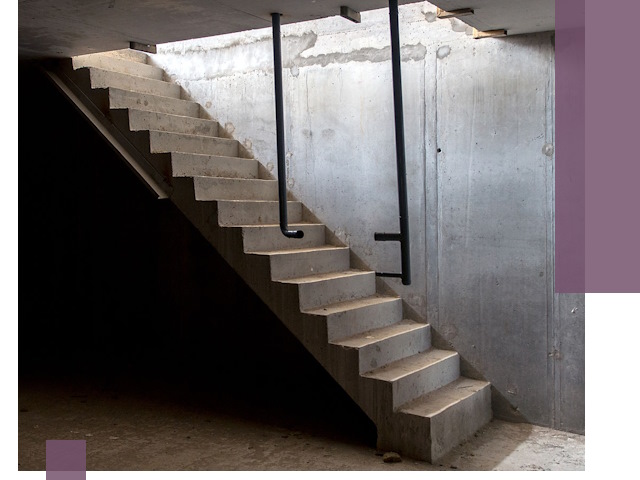 Изготовление и монтаж лестниц в подвале в Большой Камне