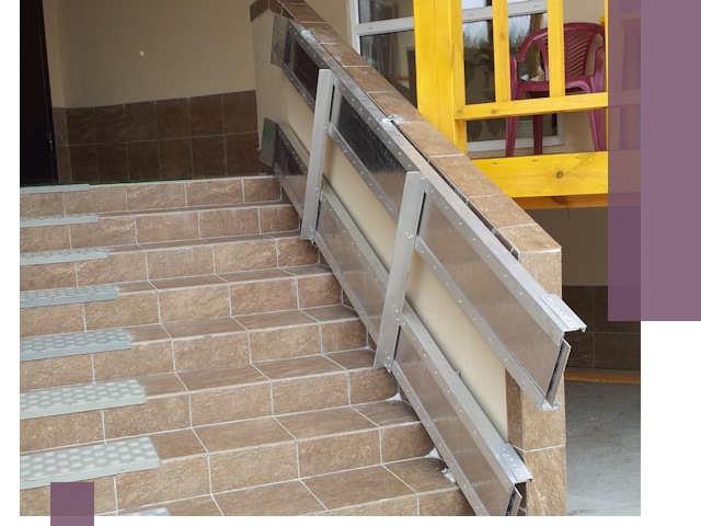 Откидные пандусы под ключ в Большой Камне — монтаж и демонтаж