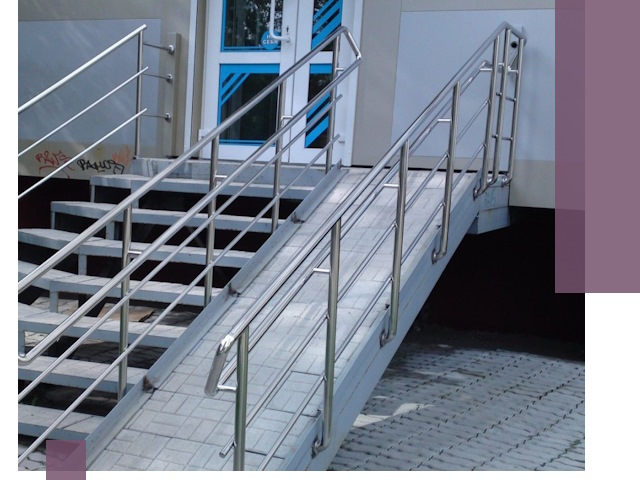 Пандус на крыльцо под ключ в Большой Камне: монтаж и изготовление