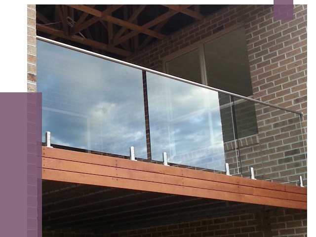 Стеклянные парапеты на крыше и террасе в Большой Камне от 11409 руб. | ПРОЛЁТ-Бль